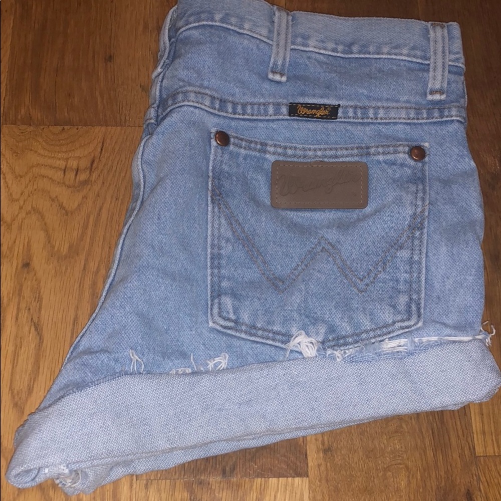 WRANGLER Cutoff Jeans Shorts Distressed Sz 33 6-8